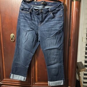 Liverpool Blue Ankle Cropped Jeans with Subtle Fading